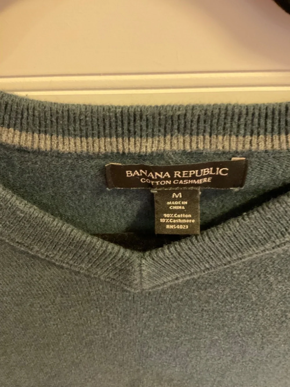 Banana Republic Mens M Cotton Cashmere V NEck Sweater Charcoal Gray